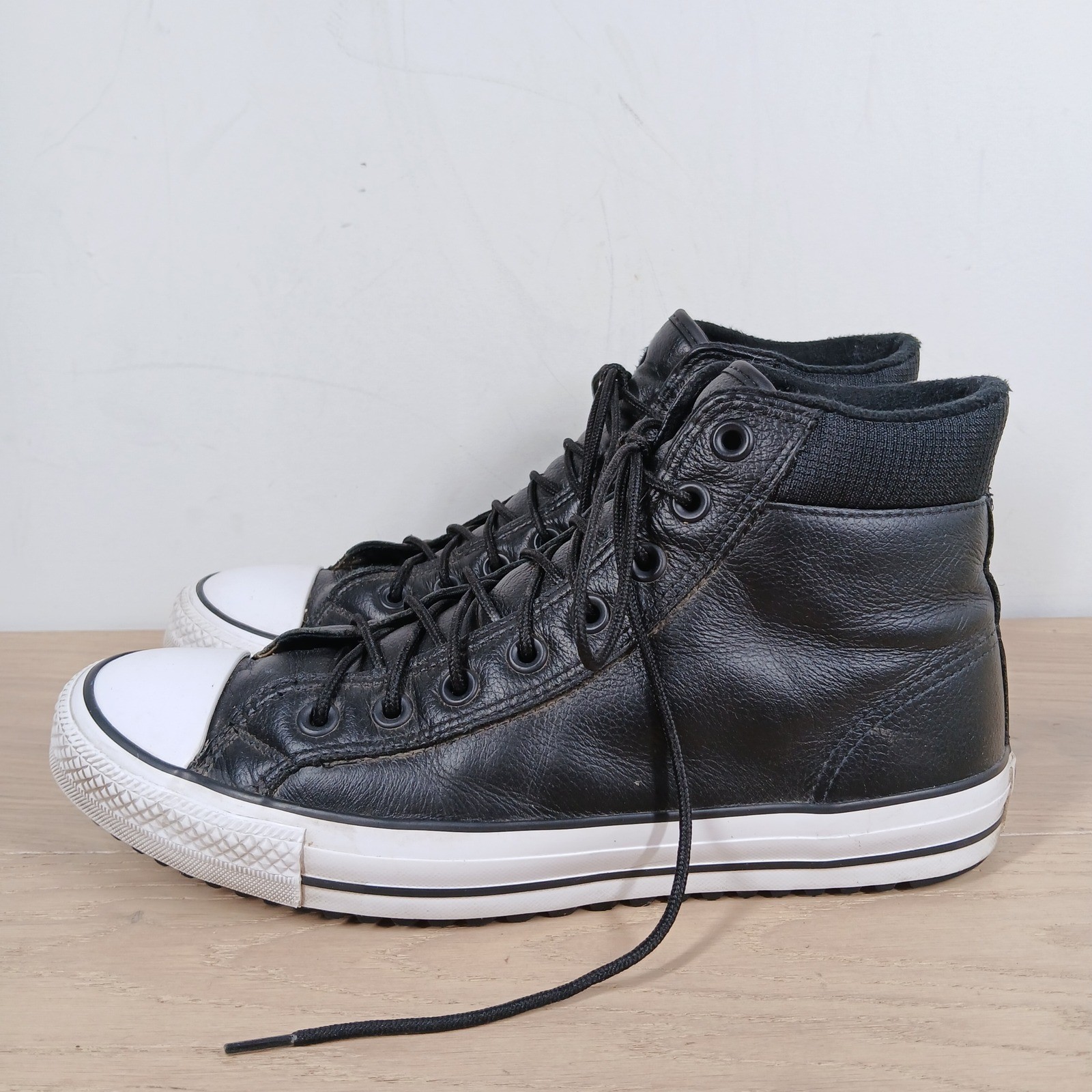 Converse Low Top Sneakers Unisex Mens 9 Womens 11 Black Leather Classic