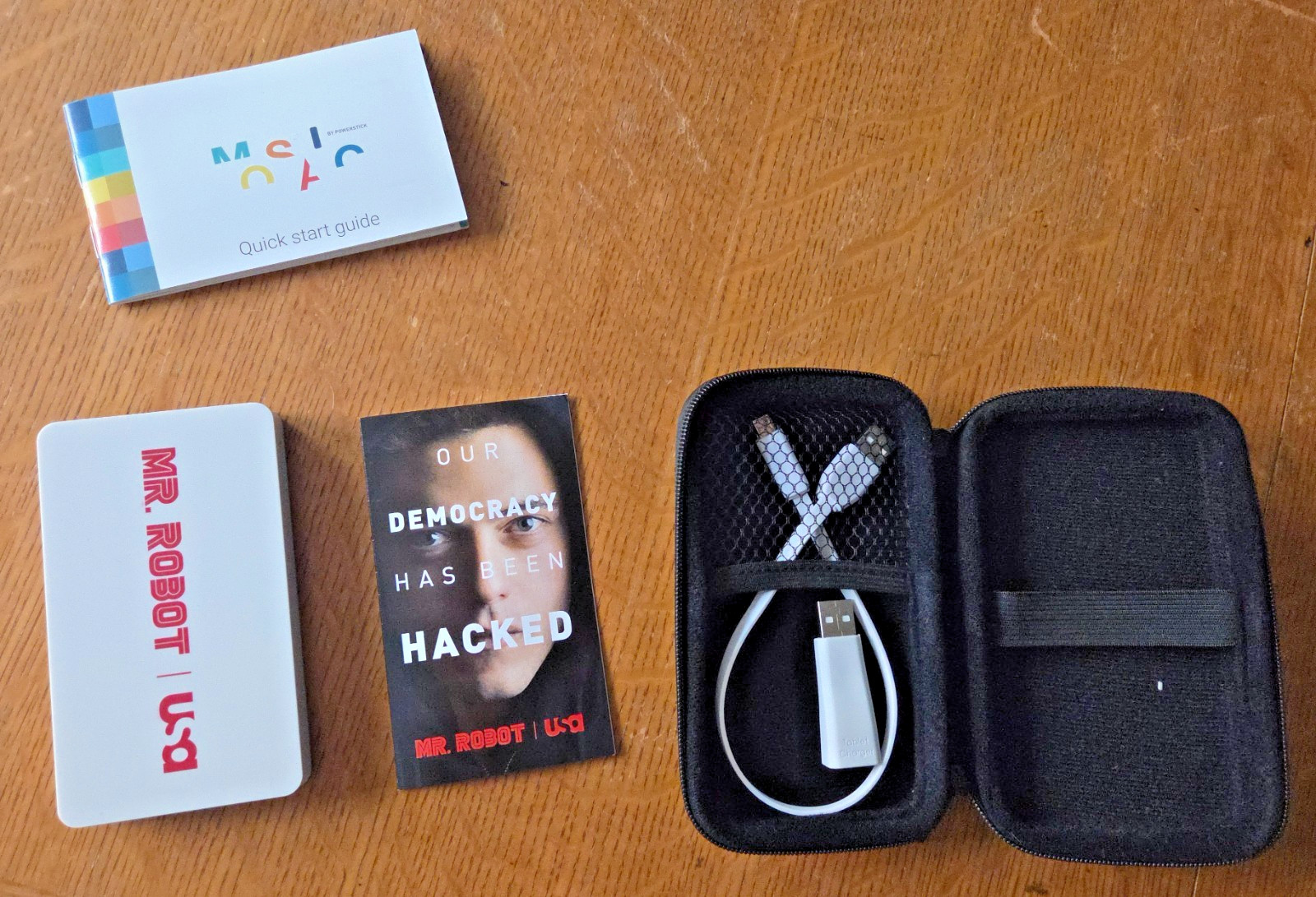 FYC Mr Robot promo S1 + MOSAIC PowerStream Wireless Storage Device Apple+Android