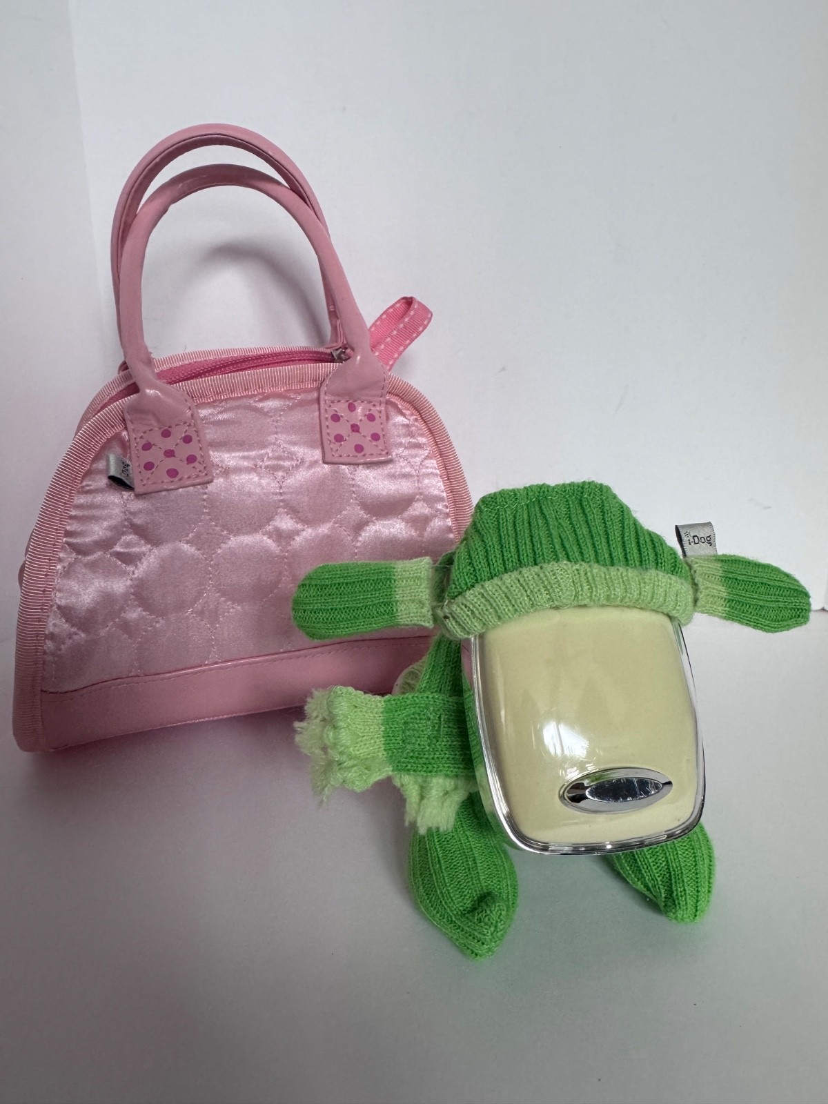 Hasbro i-Dog Interactive Music Robot Pink Carry Case Green Outfit Tested Working