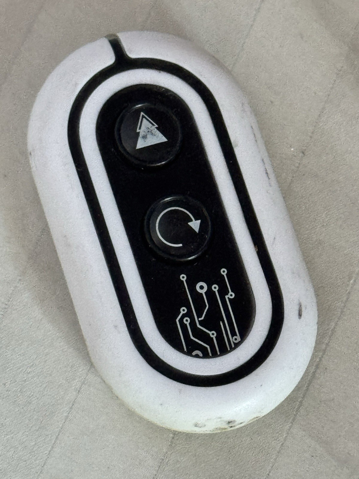 OEM SHARPER IMAGE R/C BATTLE SPACEBOT ROBOT REMOTE - SilverLit Robosaurus robot