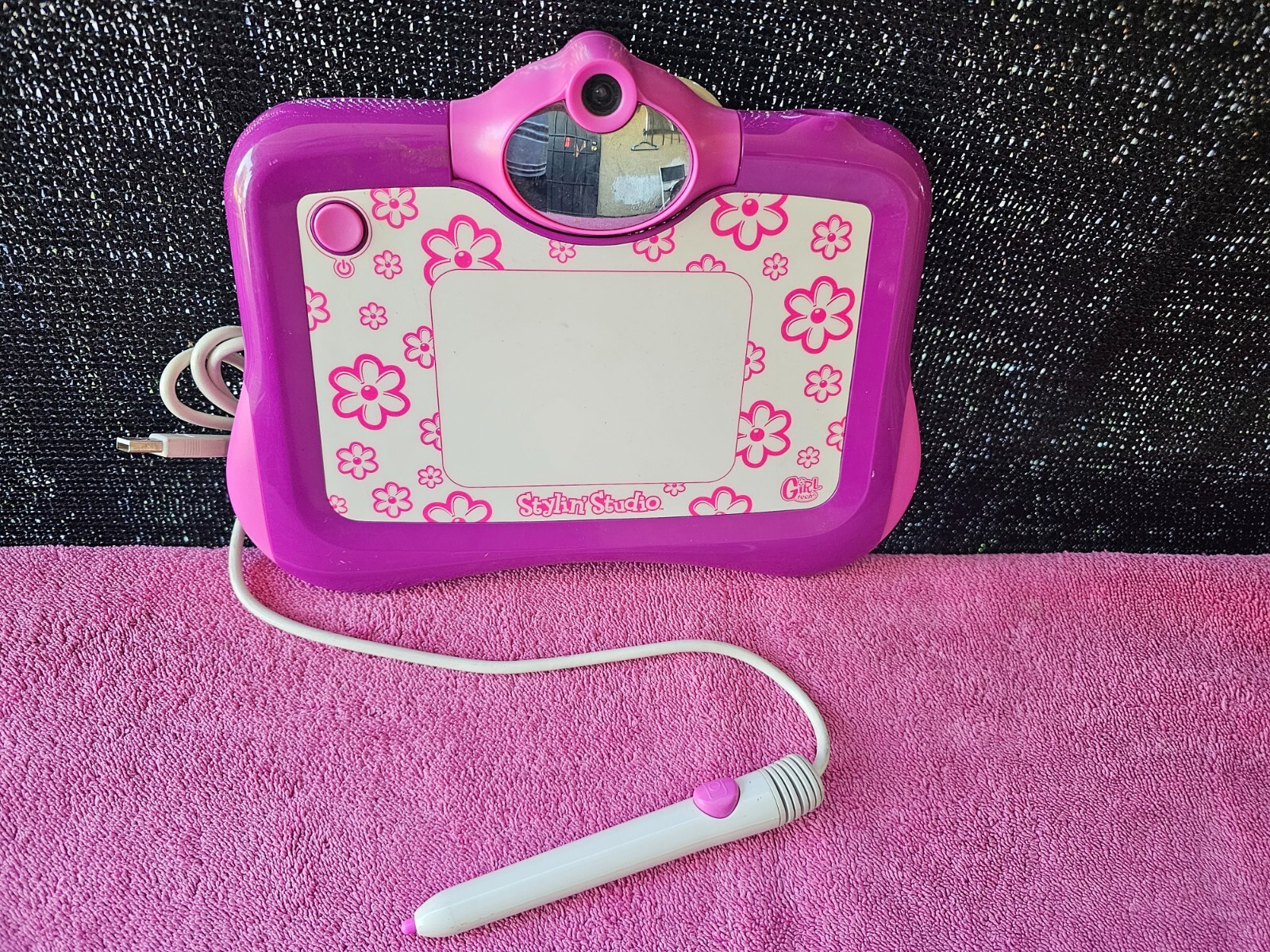 Mattel Girl Tech Stylin Studio The Ultimate MakeOver Plug & Play TV Game System