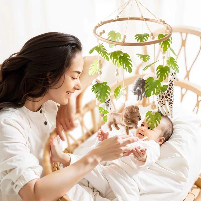 Baby Crib Mobile Rattle Felt Forest Animals Hanging Toy No Arm 0-12M