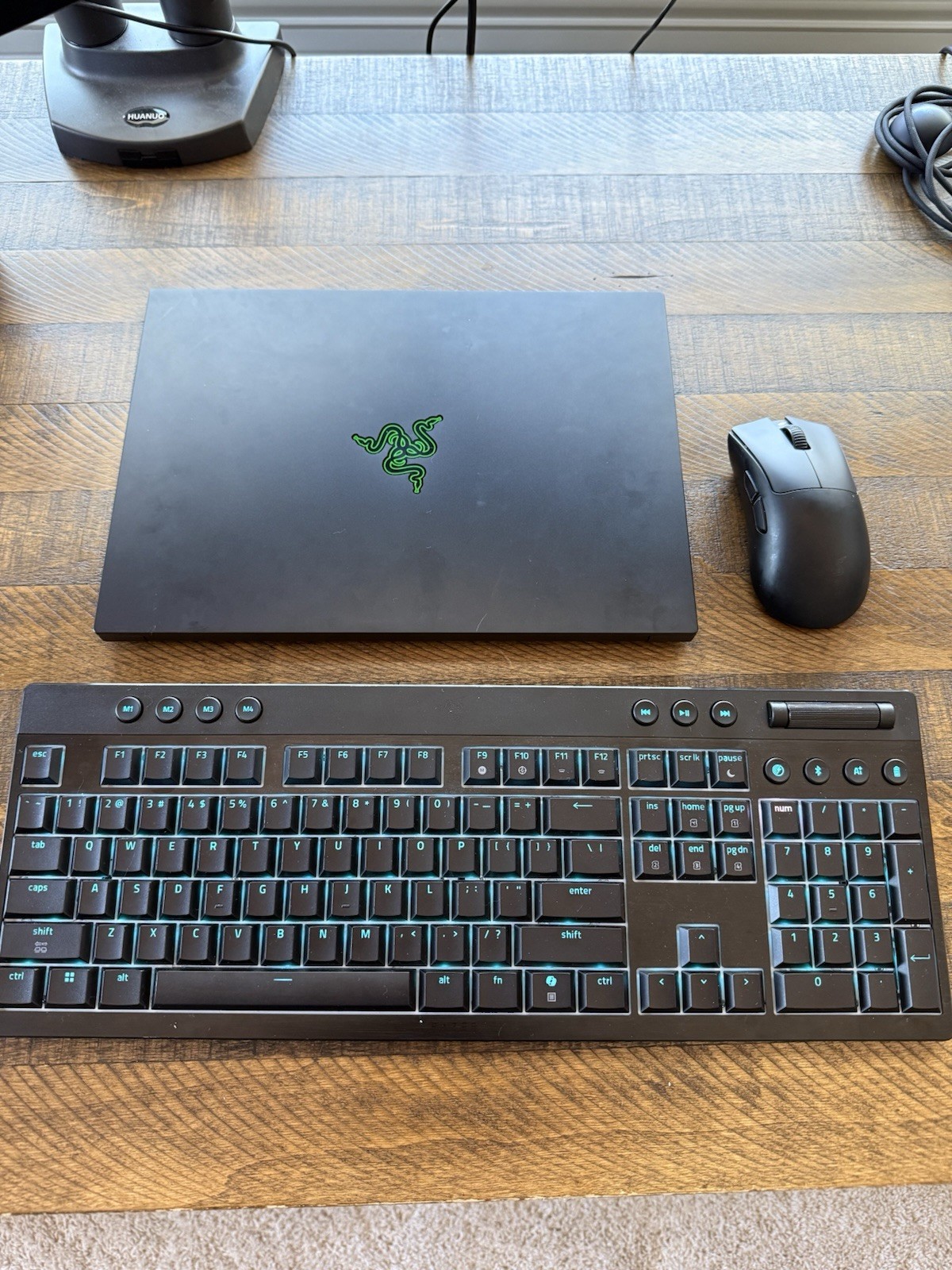 2025 Razer Blade 14 - 5070 32 GB RAM + Accessories