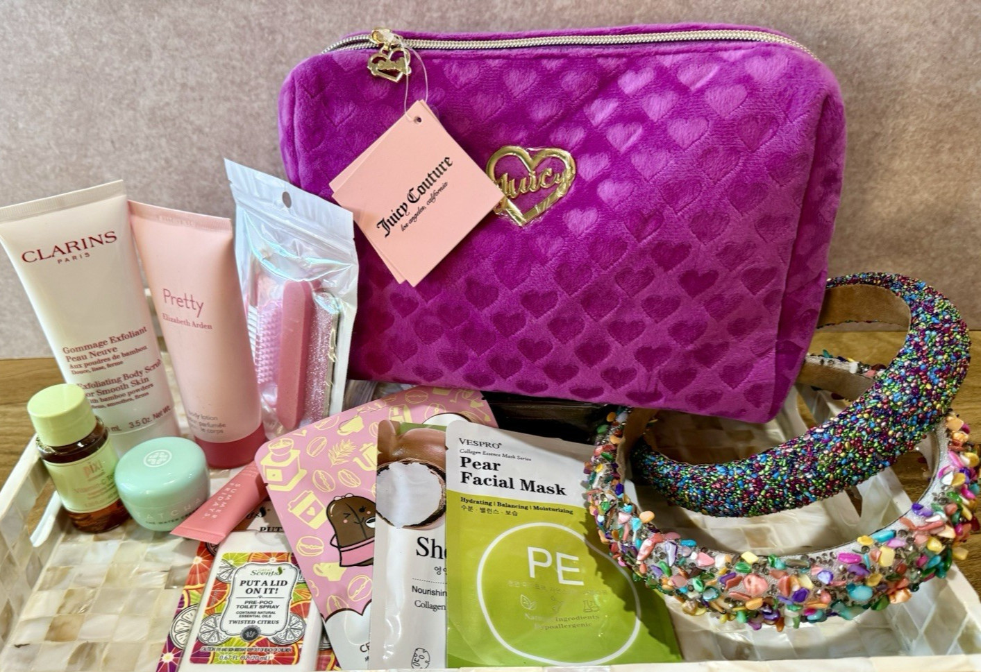 Ultimate 15-Pc Luxury Beauty & Pamper Unique Gift Set - Juicy Couture