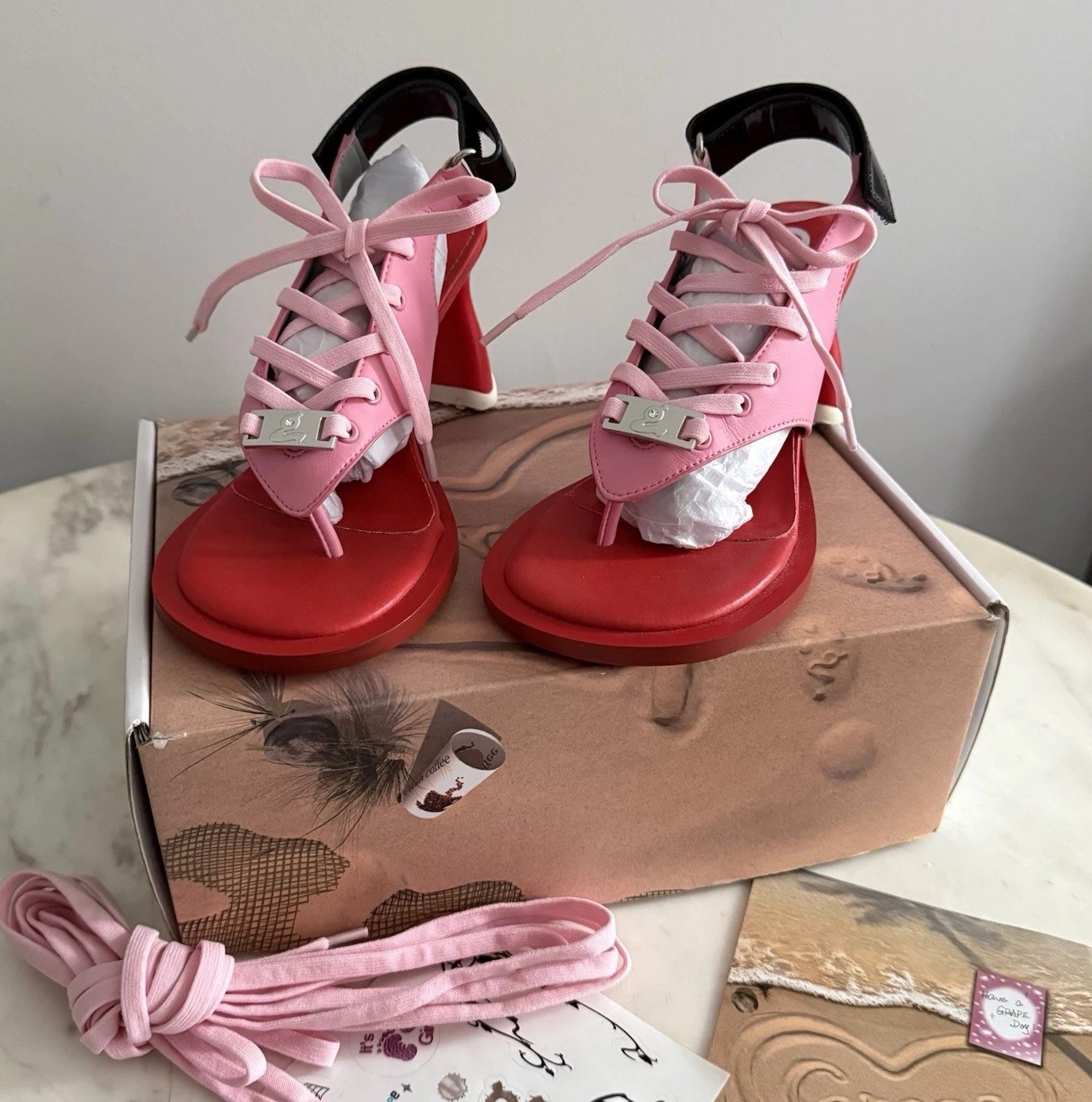 *NWT* 🍇GRAPE Twisted Heels Statement Pink/Red Lace Up Sneaker Heel 35