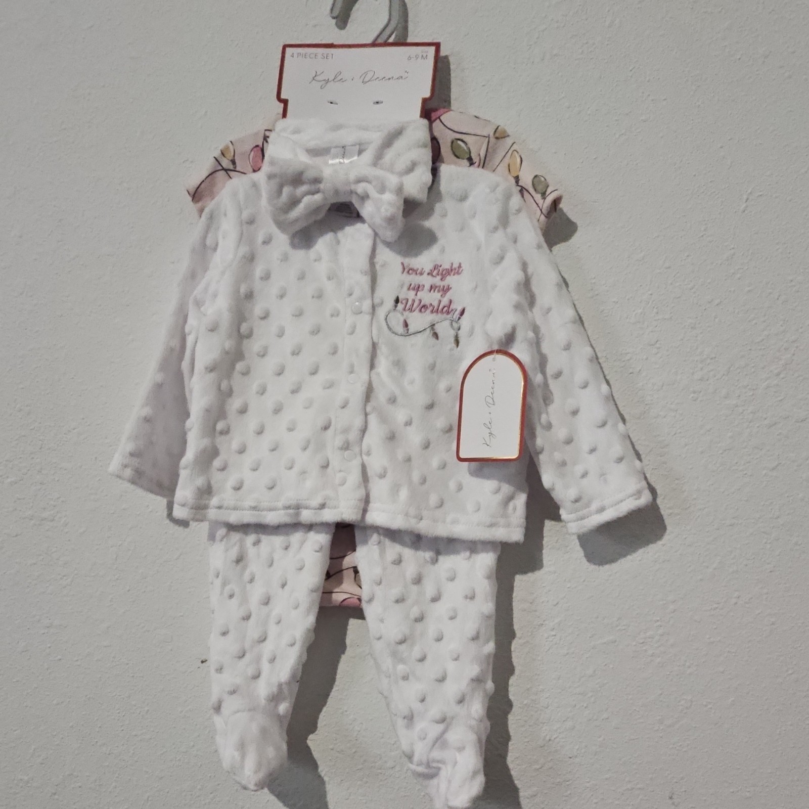 Kyle & Deena 4-Piece White Polka Dot Layette Set Long Sleeve Bow 6-9 Months
