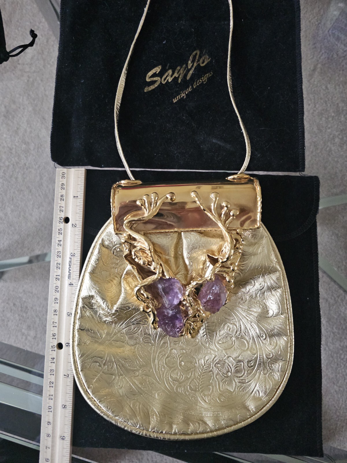 SayJo by Dutra Gold tone Evening Bag brutalist style Details