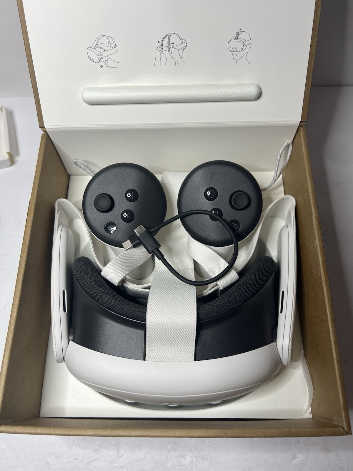 Meta Quest 3 Virtual Reality Headset 512GB 4K Ultra HD Gaming Accessory Bundle