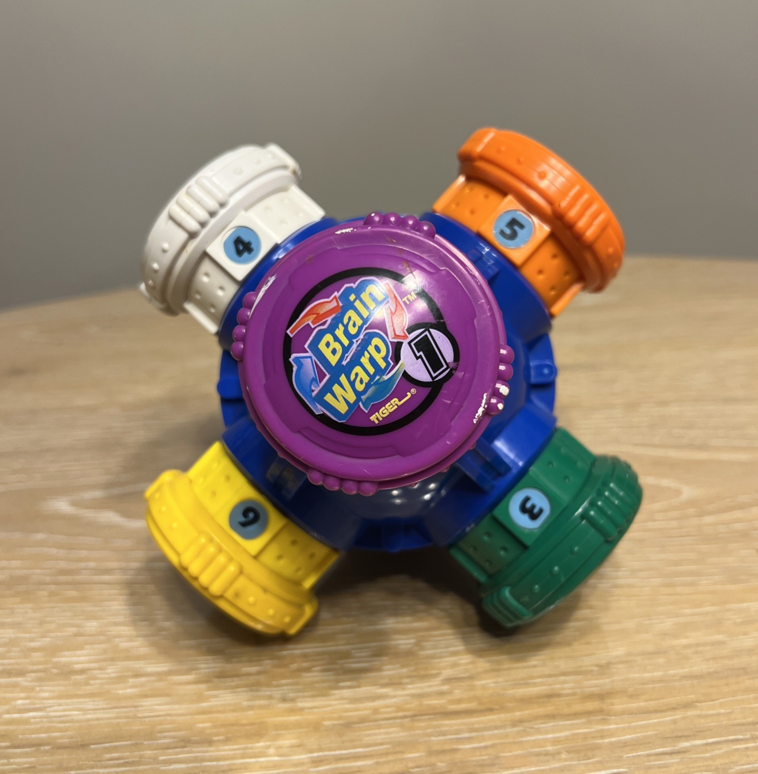 1996 Tiger Electronics Brain Warp Handheld Interactive Memory Game Toy Tested