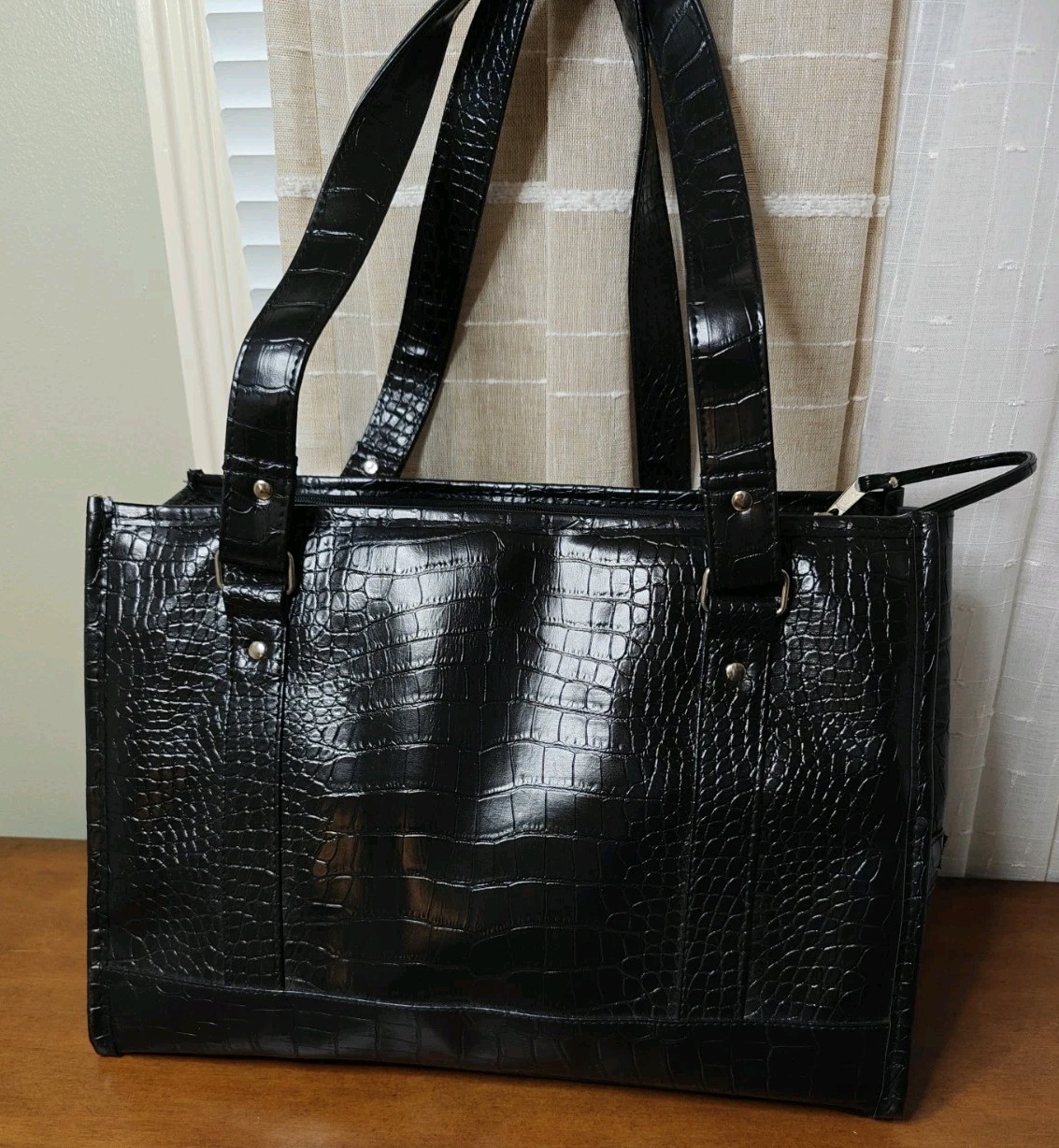 Bow-Wow Stylish Pet Carrier Black Faux Leather Croc Small Pet 16"X11"X9" NEW