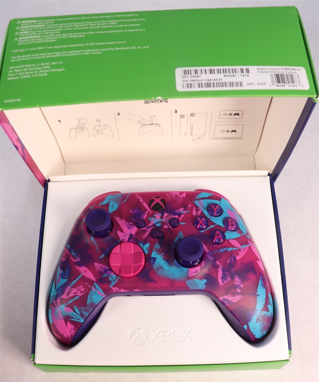 Xbox Special Edition Wireless Controller Heart Breaker Model 1914 Open Box