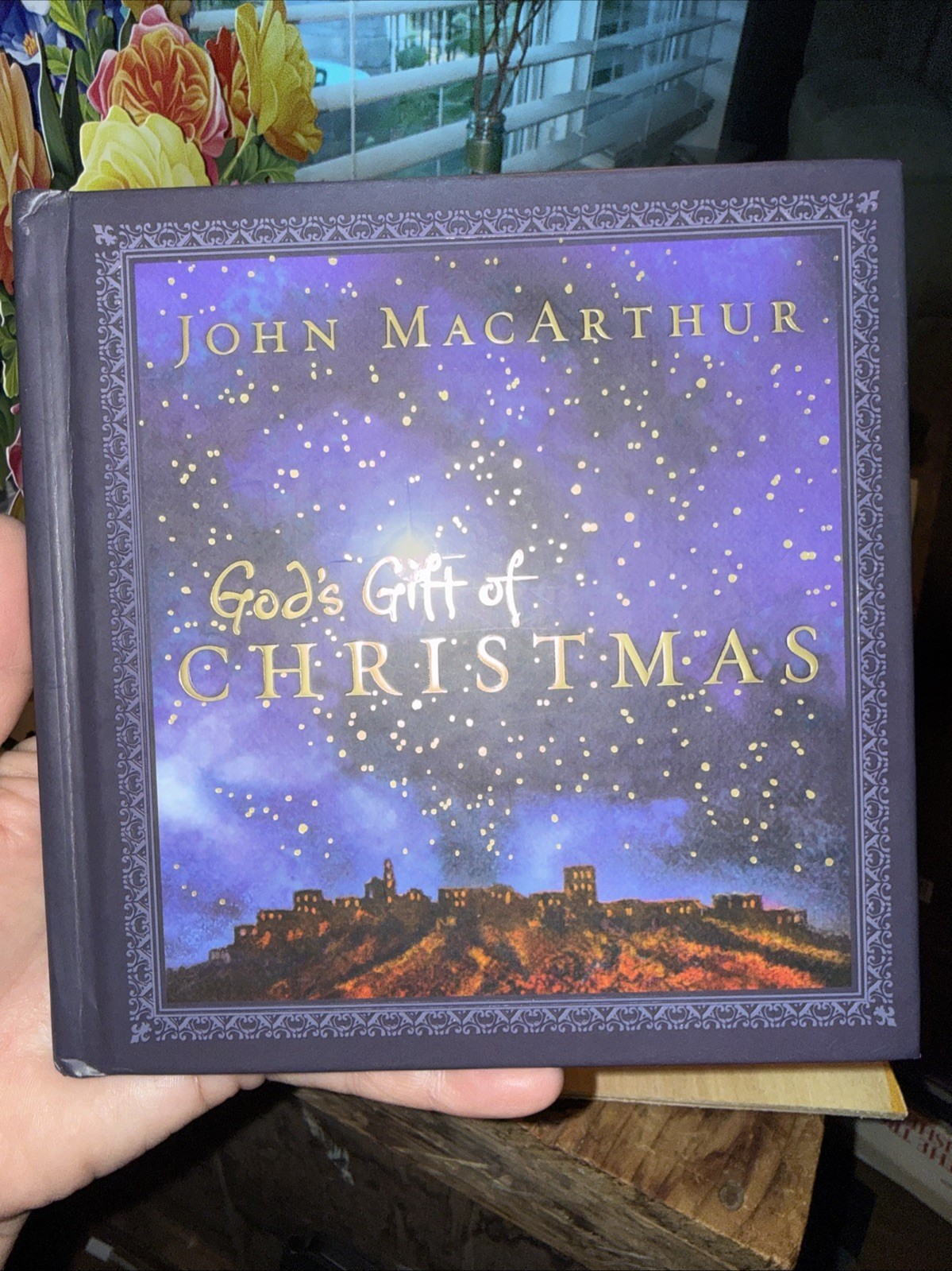 God's Gift of Christmas - Hardcover By MacArthur, John - GREAT