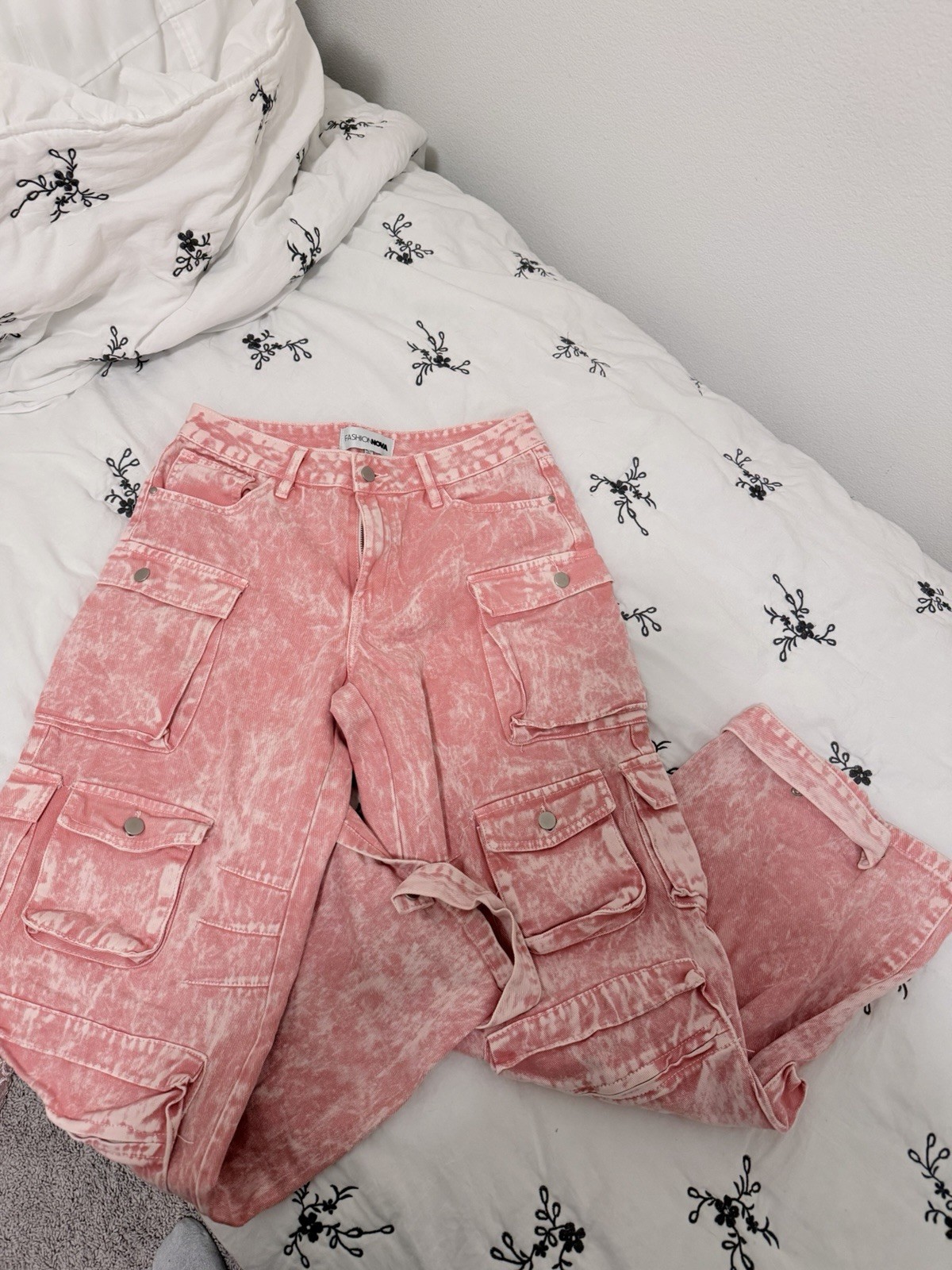 Fashion Nova Pink Acid Wash Cargo Jeans Size 11 Pockets Cinch Ankle Heavy Denim