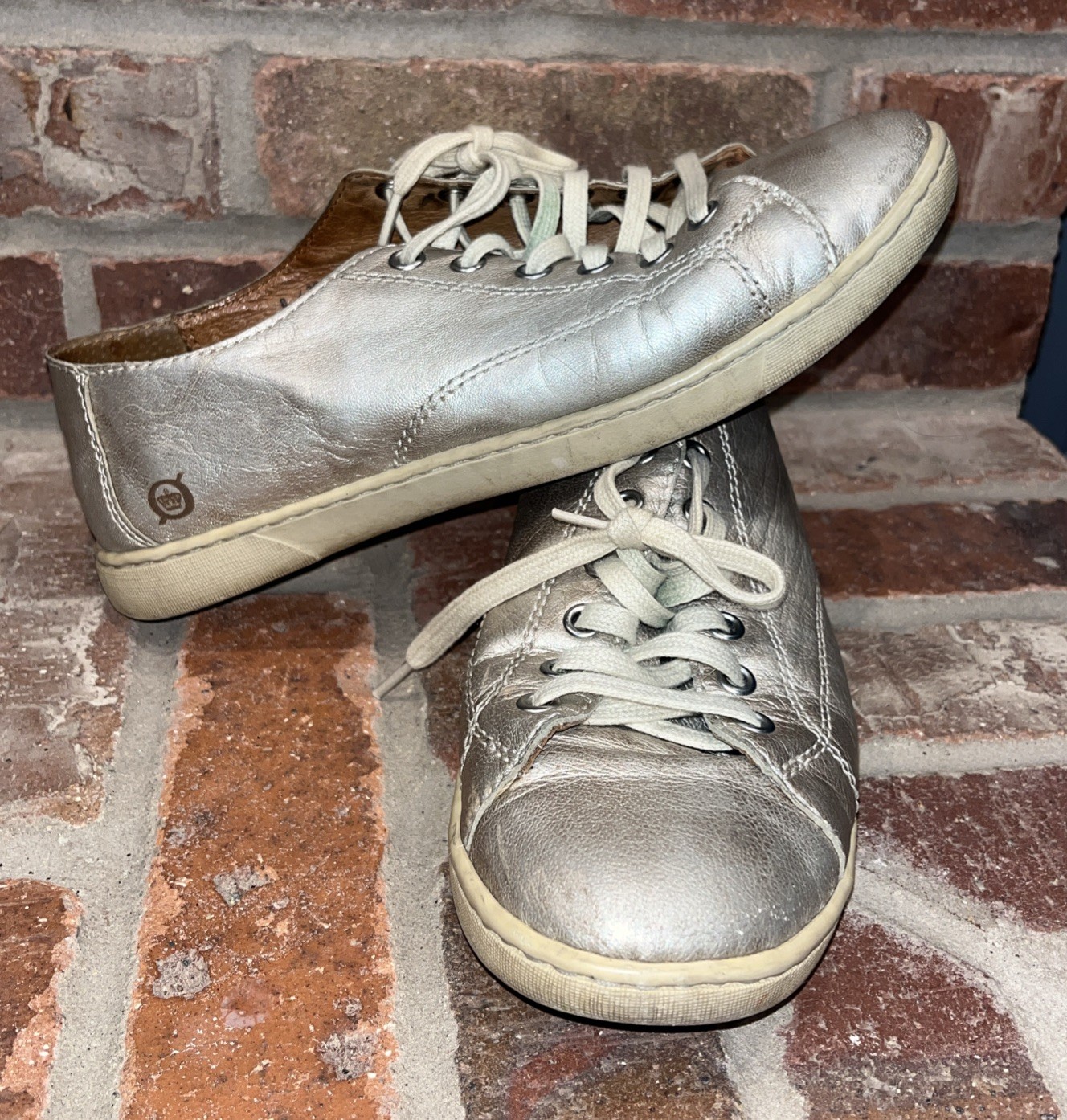 Born Gold Kai Panna Cotta Leather Sneakers Metallic size 8 - Fun Statement Shoes
