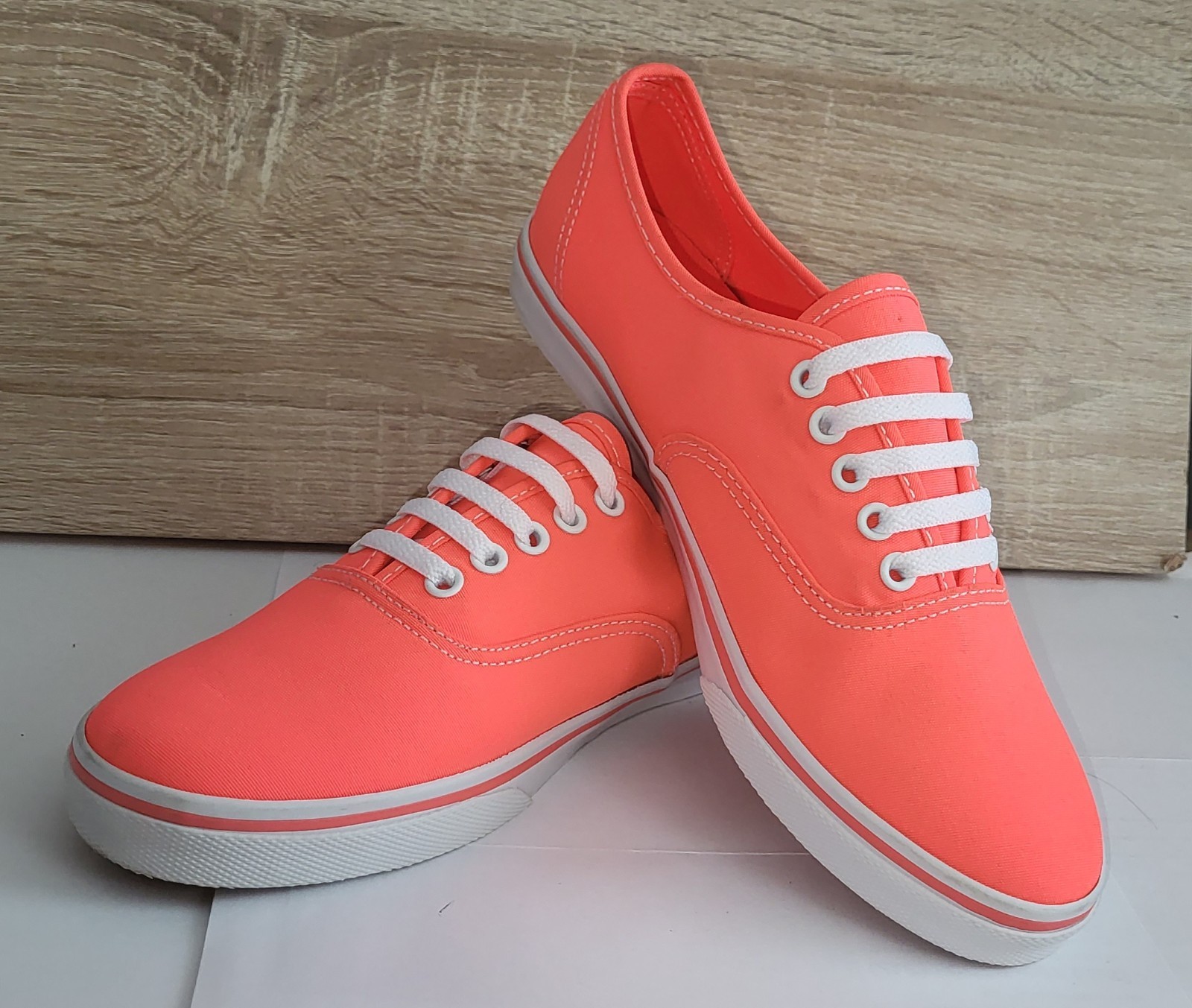 Vans Authentic Lo Pro Neon Coral Women Sz 7 Men Sz 5.5 Unisex Streetwear Skater