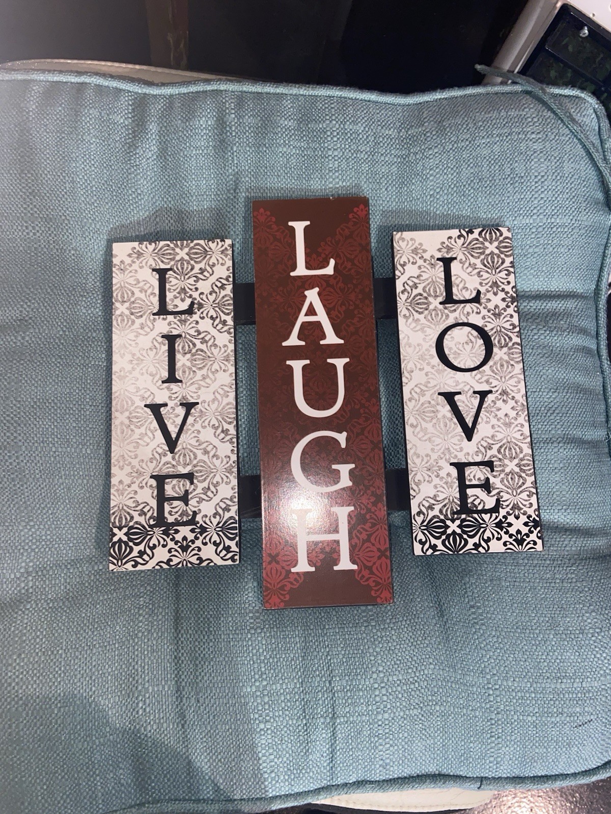 Live Laugh Love’ Home Decor Sign Wall Art for Living Room Bedroom Wall Decor