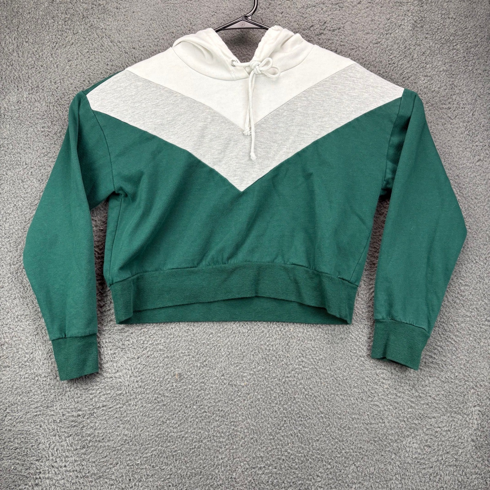 Youth in Revolt Womens Large Green White Colorblock Chevron Cropped Hoodie L