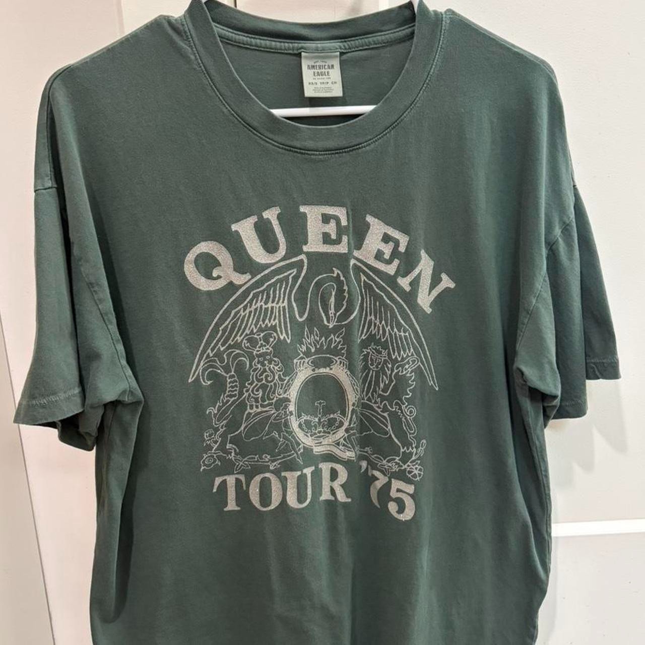 American Eagle Queen Tour '75 Oversized Graphic Band T-Shirt XS/S indie rock