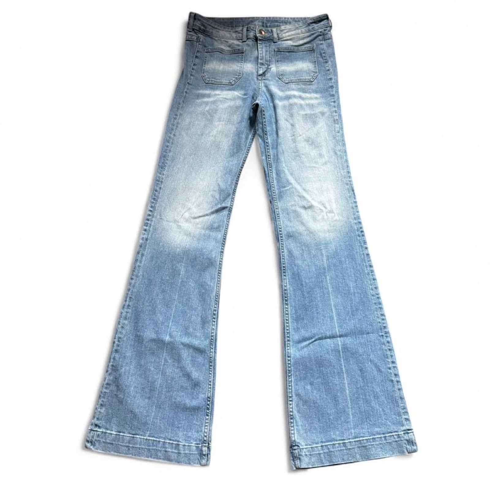 H&M Women’s Mid-Rise 70s Style Retro Casual Faded Wash Flared Denim Jeans — 29