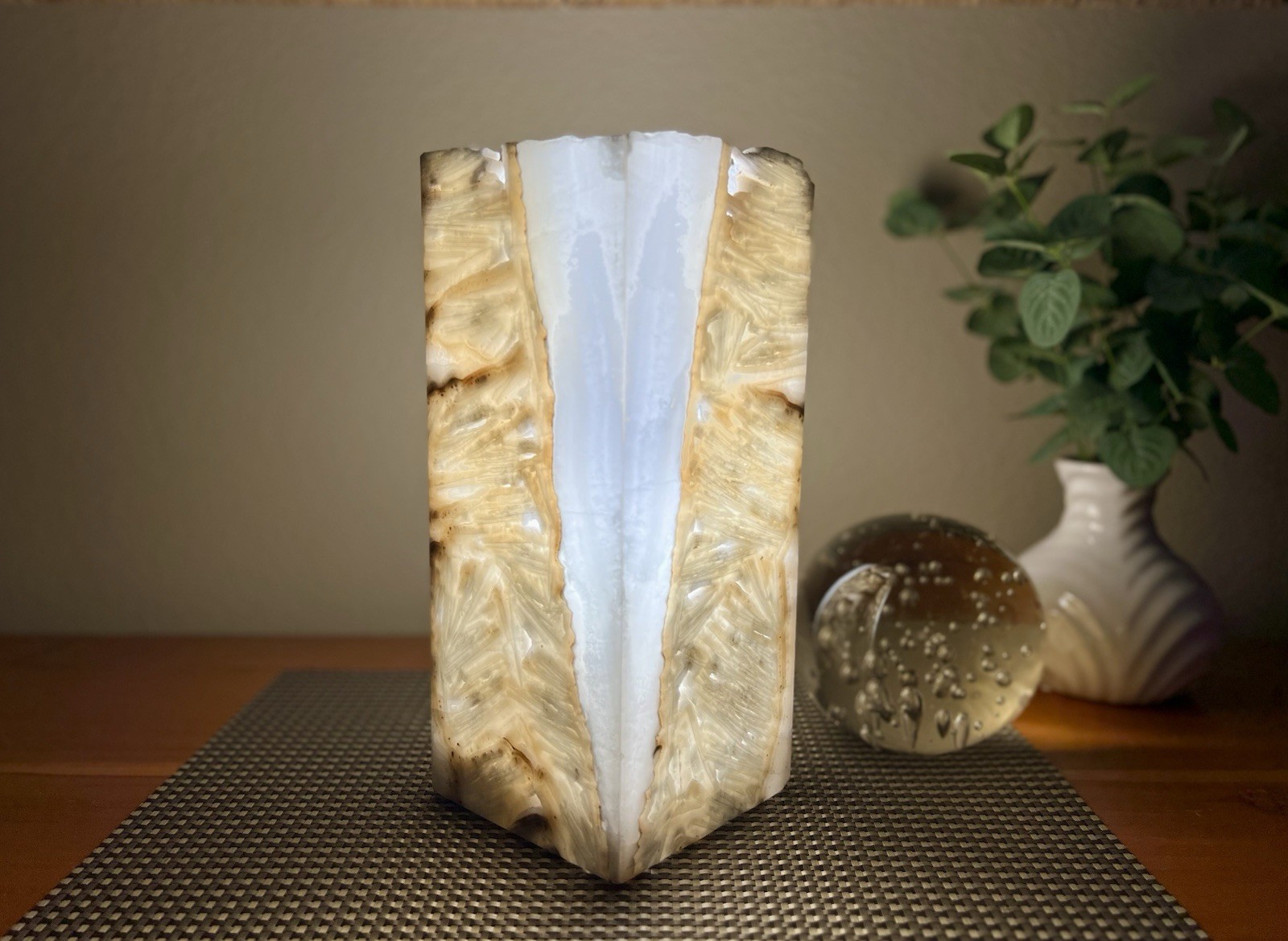 Onyx Stone Lamp Luxury Accent Light Modern Home Decor Warm Ambient Table Lamp