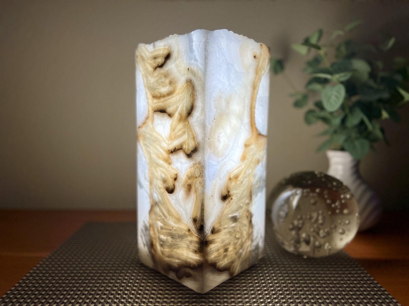 Onyx Table Lamp Luxury Stone Accent Light Modern Home Decor Warm Ambient Light