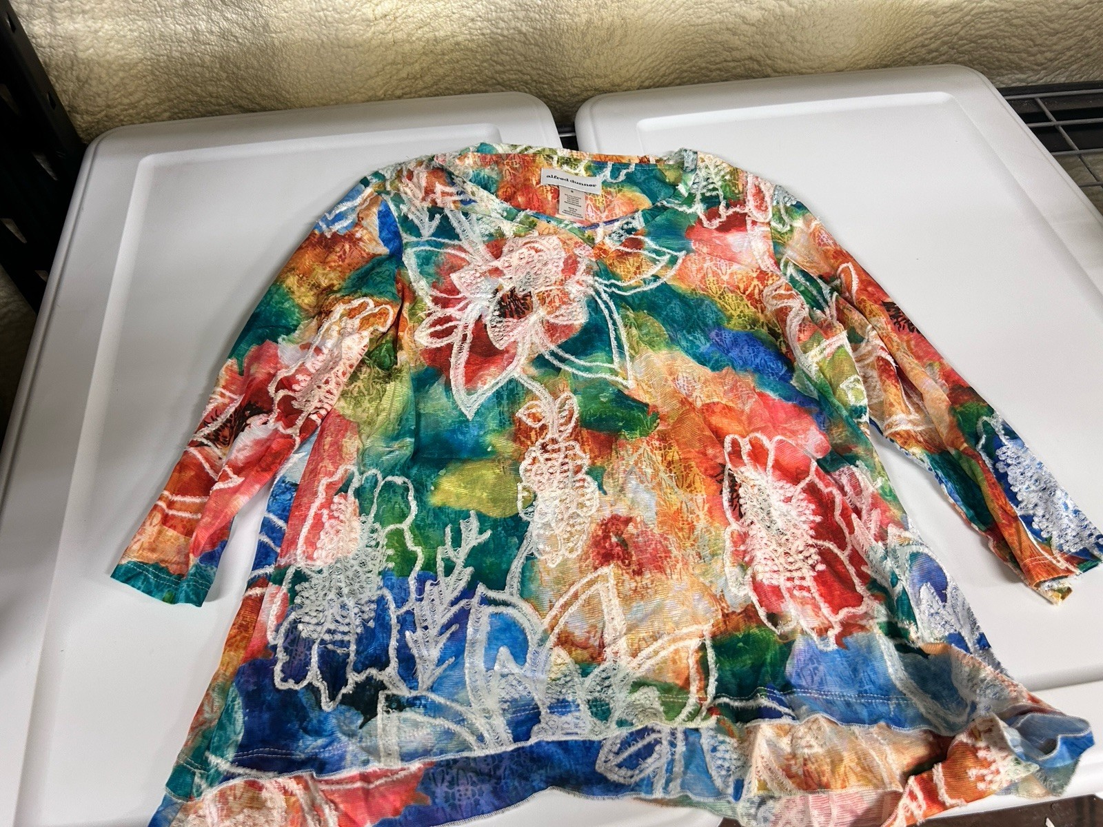 Alfred Dunner Bright multicolor floral top. Casual style. Women’s size small