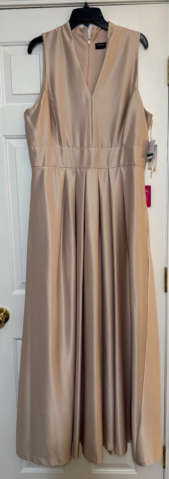 Gabby Skye Occasion Women’s 16 Champagne Sleeveless Formal Midi Dress NWT