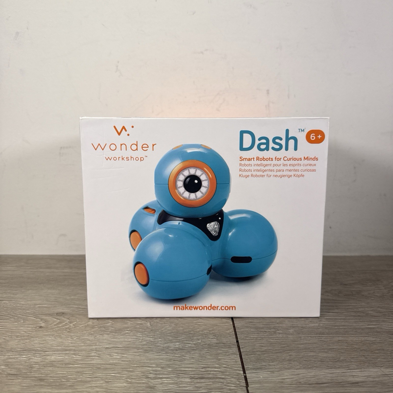 Wonder Workshop Dash Smart Robot DA01 STEM Science Coding Learning Toy