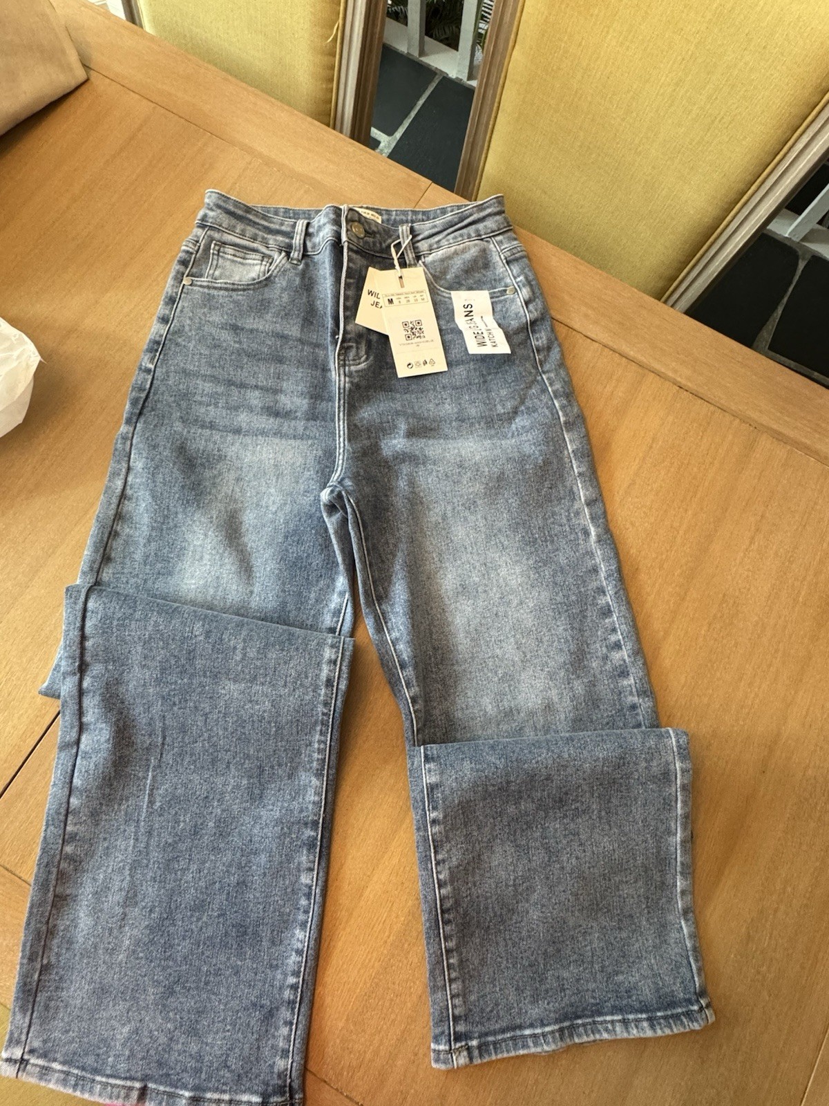 NWT Watch Me Premium Denim Wide Leg Jeans Size 8 Medium Wash