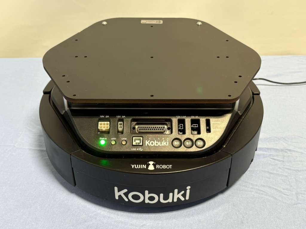 Yujin Robot iClebo Kobuki Research Platform TurtleBot 2 w/ Charging Station