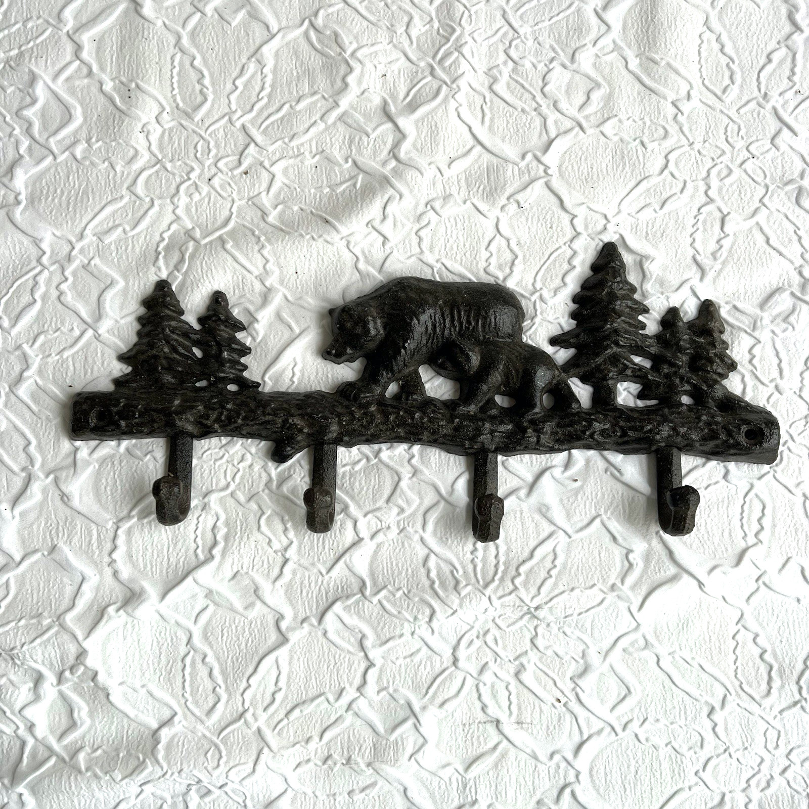 Cast iron Bear Coat 4 Hook Wall Art Hangers Key Holder Cabin Mountains Black