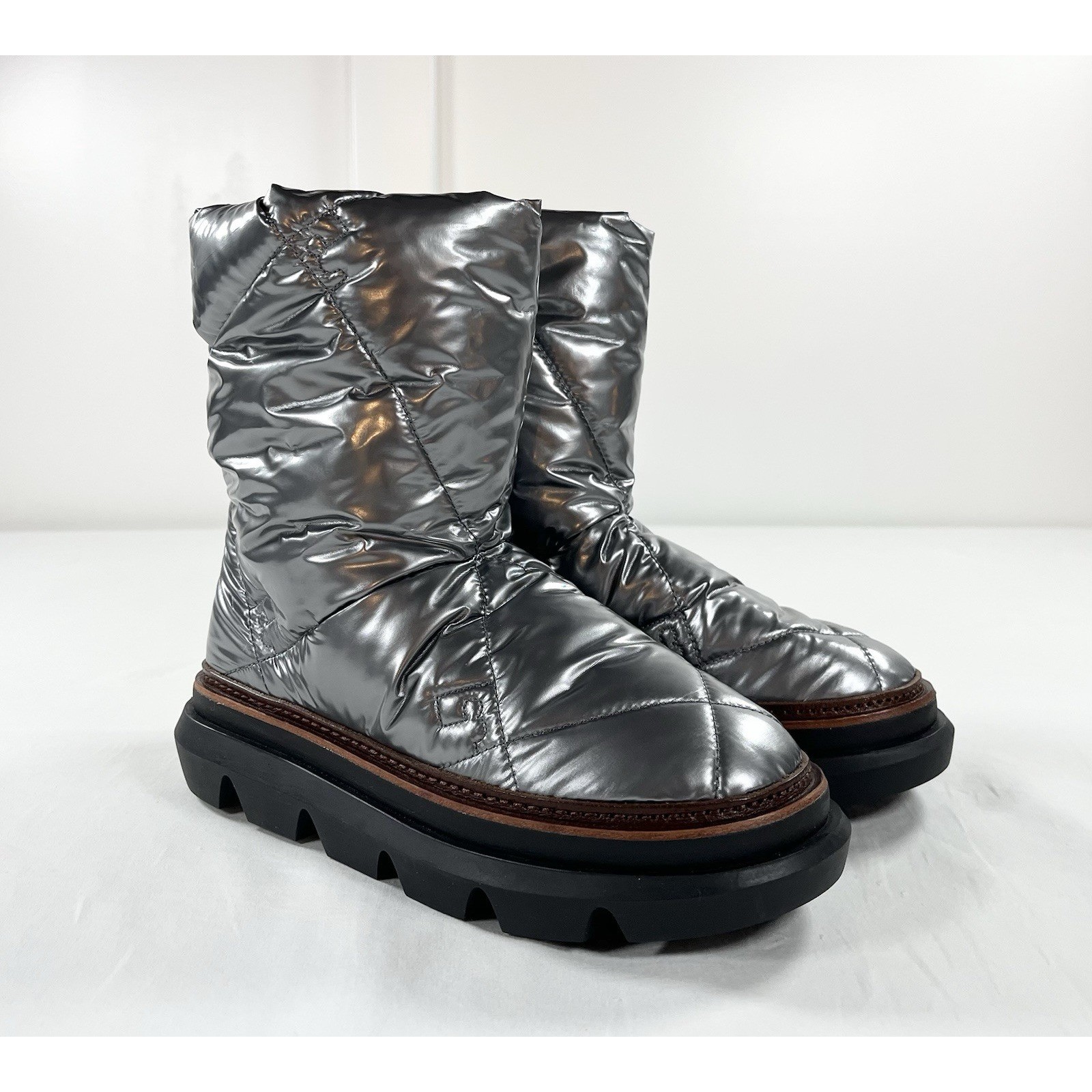 Tory Burch Sleeping Bag Pull On Boots Silver Quilted Puffer Platform 7.5 New