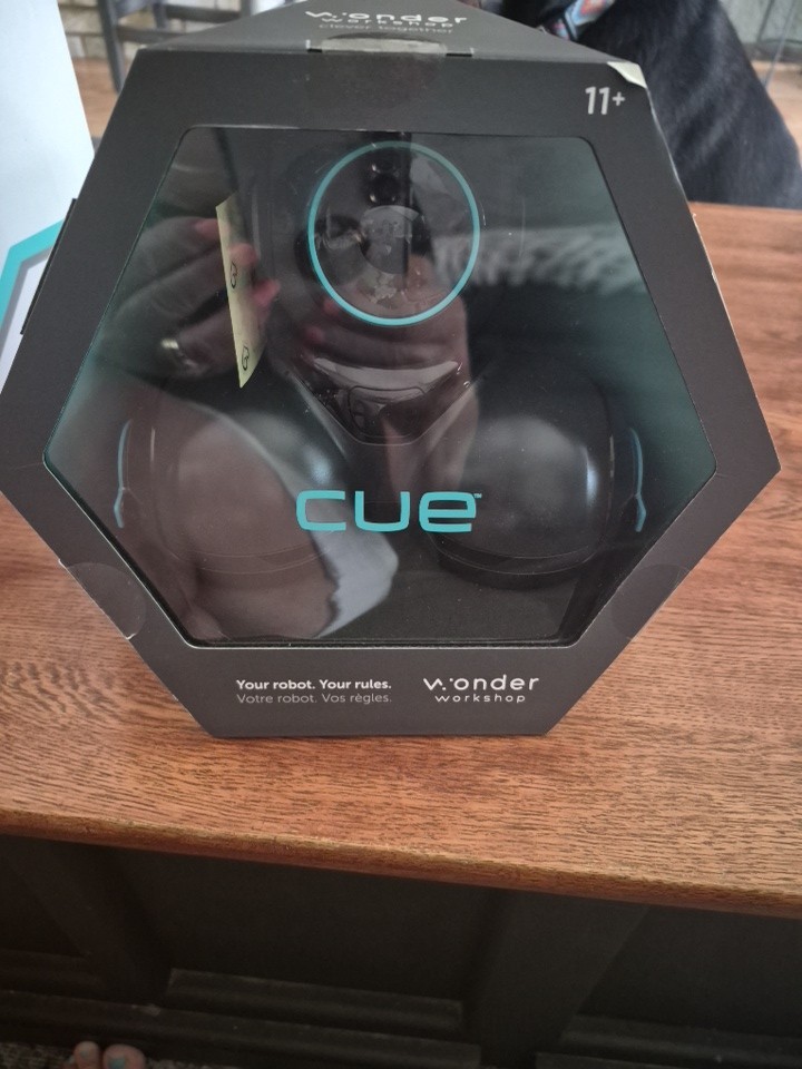 New Sealed Cue Coding Robot Qu01 By Wonder Workshop Black Smart Toy Gift