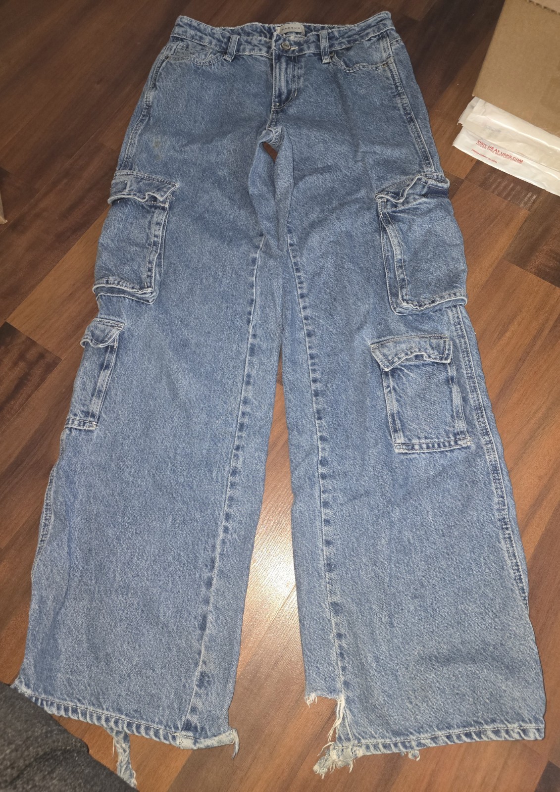 PacSun Women’s Y2K Cargo Jeans Wide Leg Distressed Raw Hem Blue Denim Sz 25