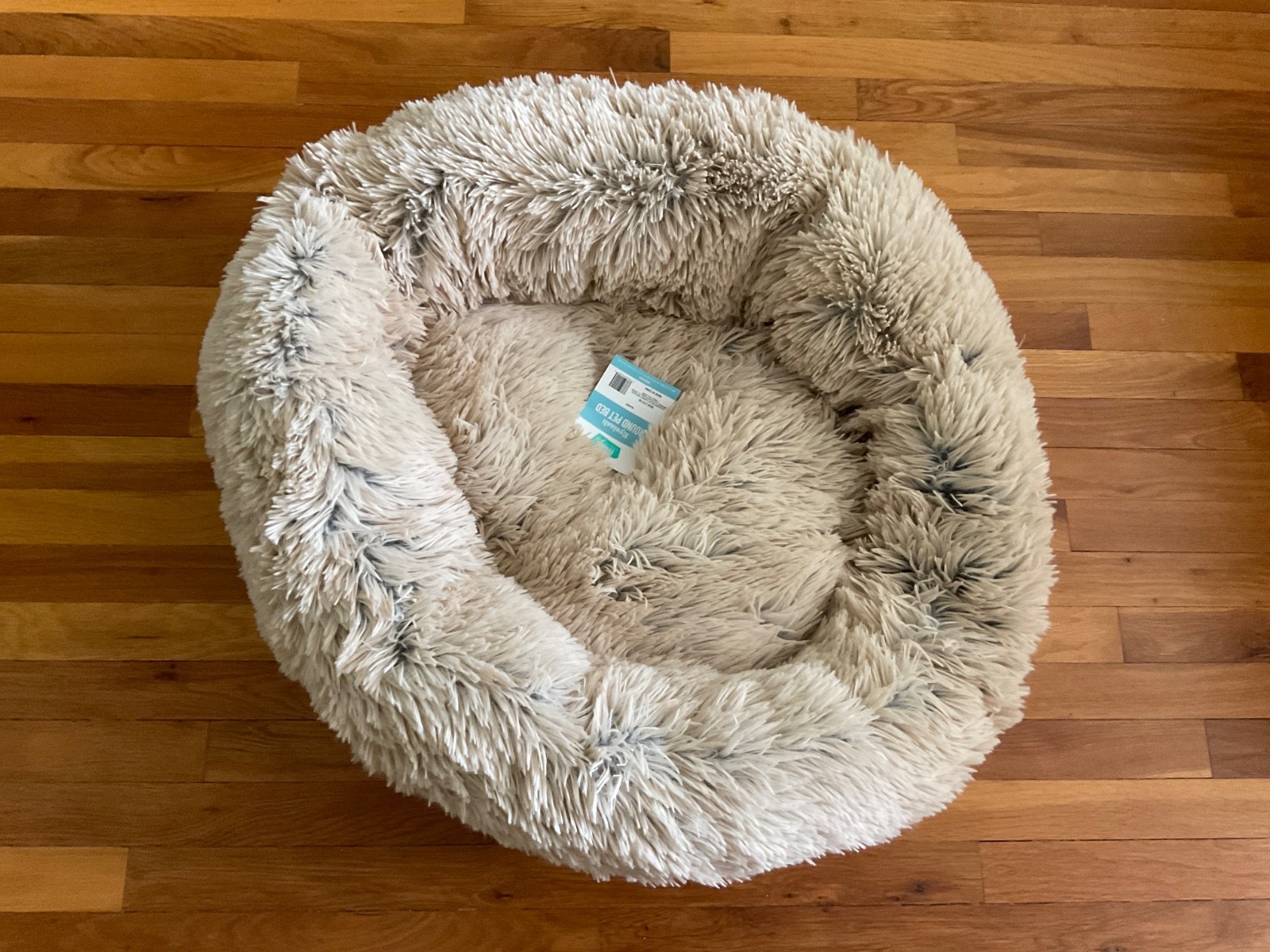 Frisco Long Faux Fur Donut Cat & Dog Bed - Size Medium, new with tag
