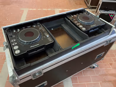 DJ Pult kasse m. dimser