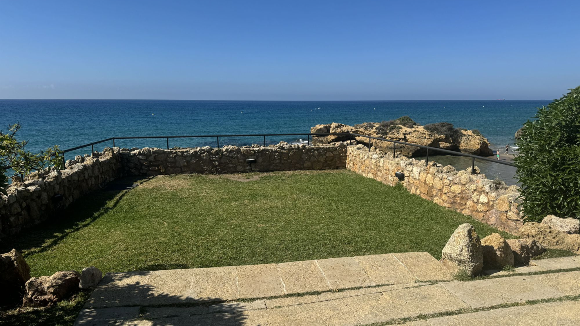 AL MUNEERA BTS photo