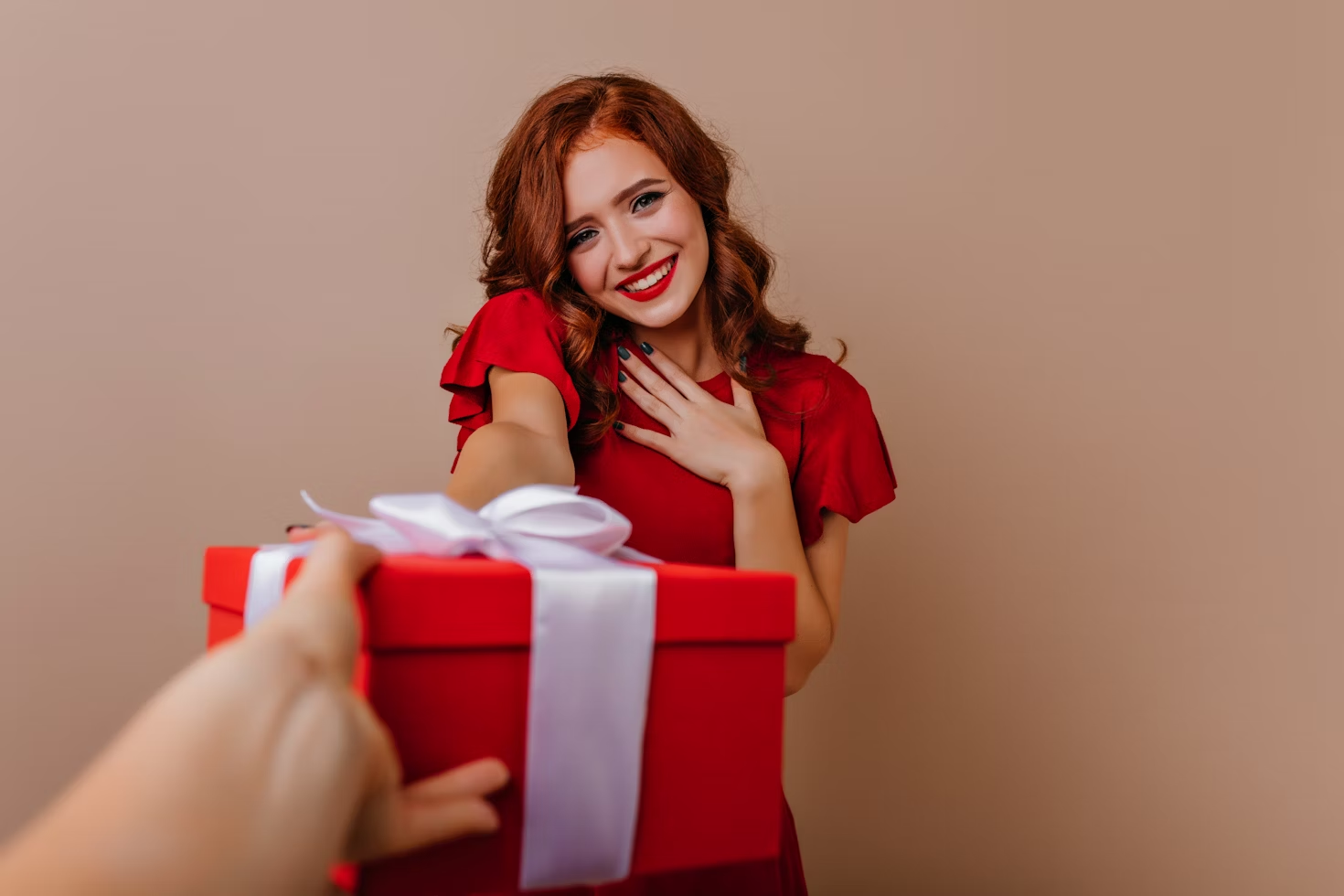 The Psychology of Surprise & Delight: Why Gifting Creates Loyalty