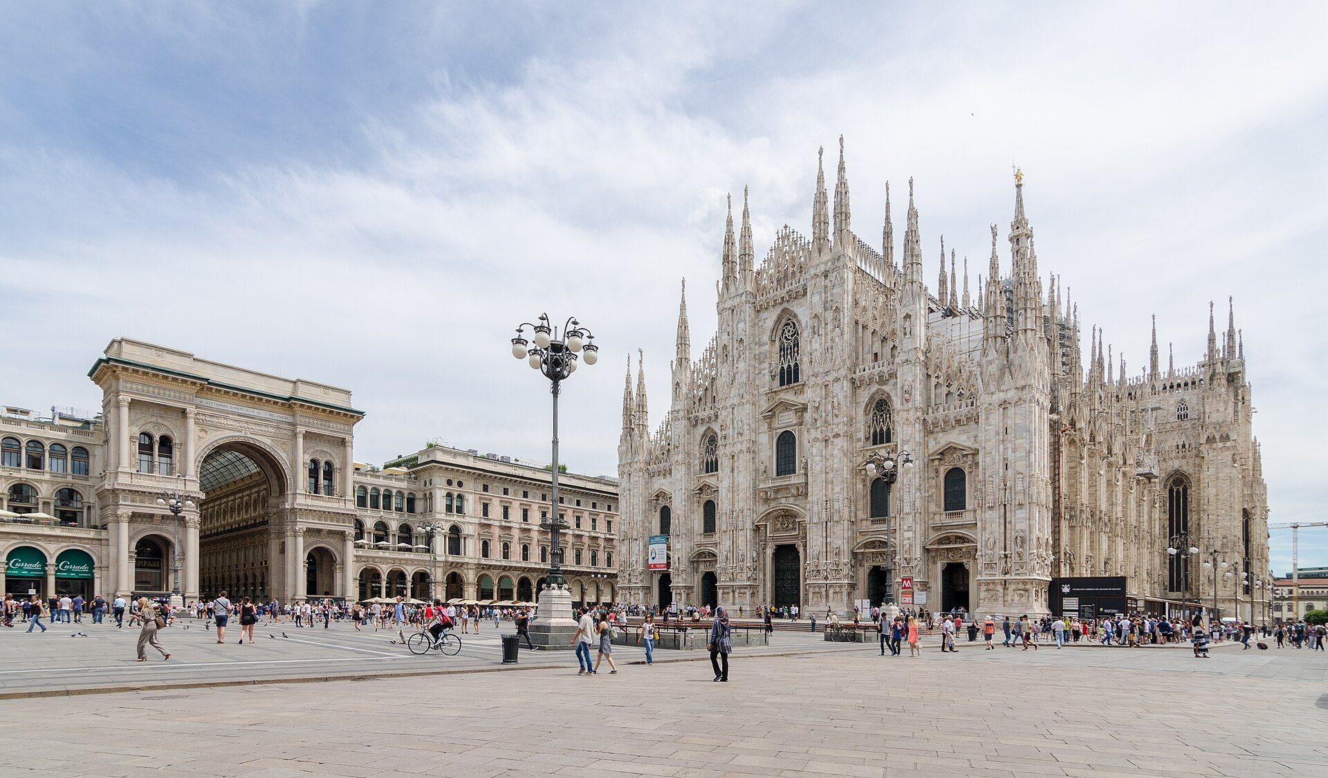 Piazza del Duomo in Milan with the cathedral and the Galleria