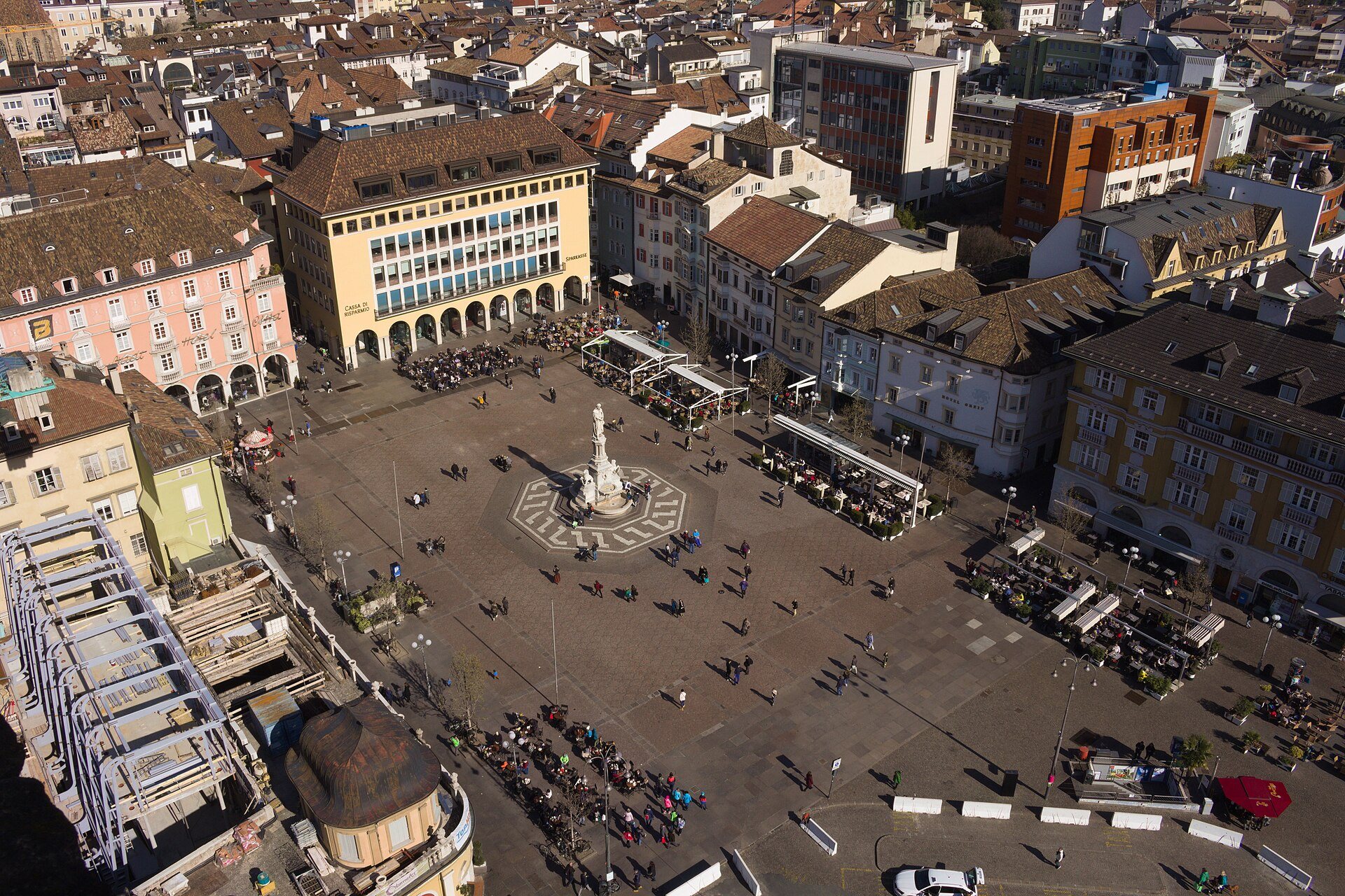 Piazza Walther in Bolzano from above