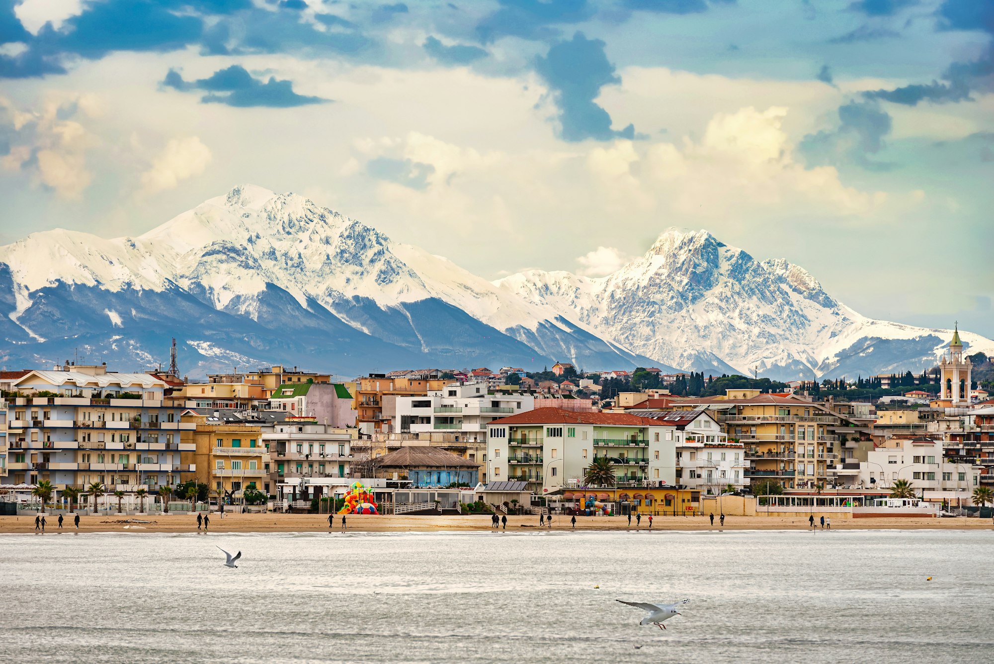 Pescara on the Adriatic coast with the Abruzzo mountains behind