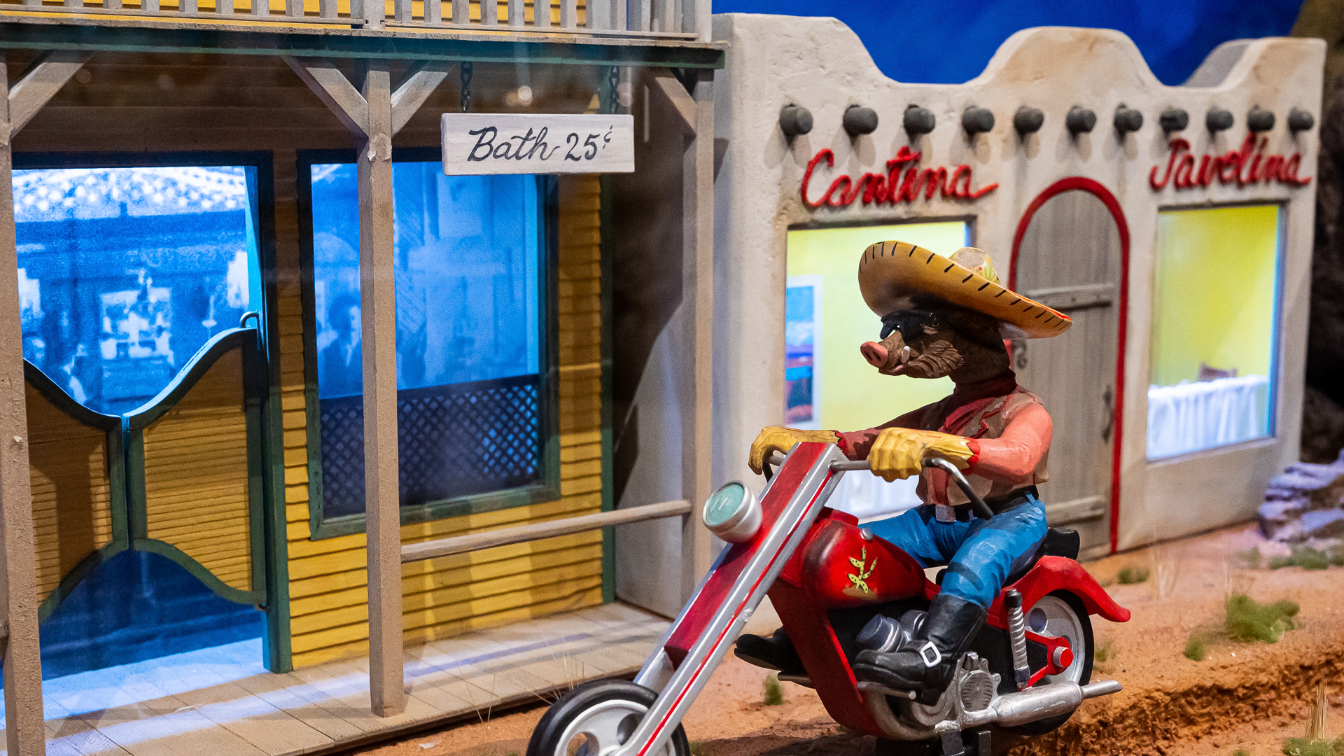 Mini Time Machine Museum of Miniatures, Tucson. Credit: An Pham. 