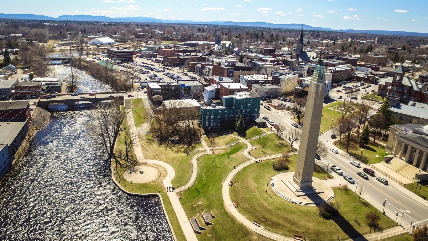 scenic picture of hiking location near plattsburgh
