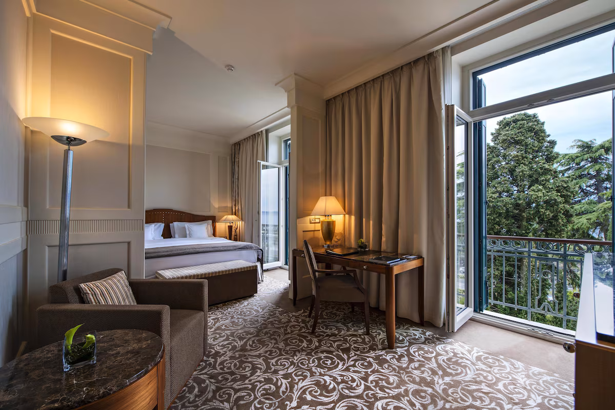 Kempinski Palace