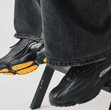 Photo d'une paire de sneakers pour illustrer la création de site internet e-commerce pour The Good Moov