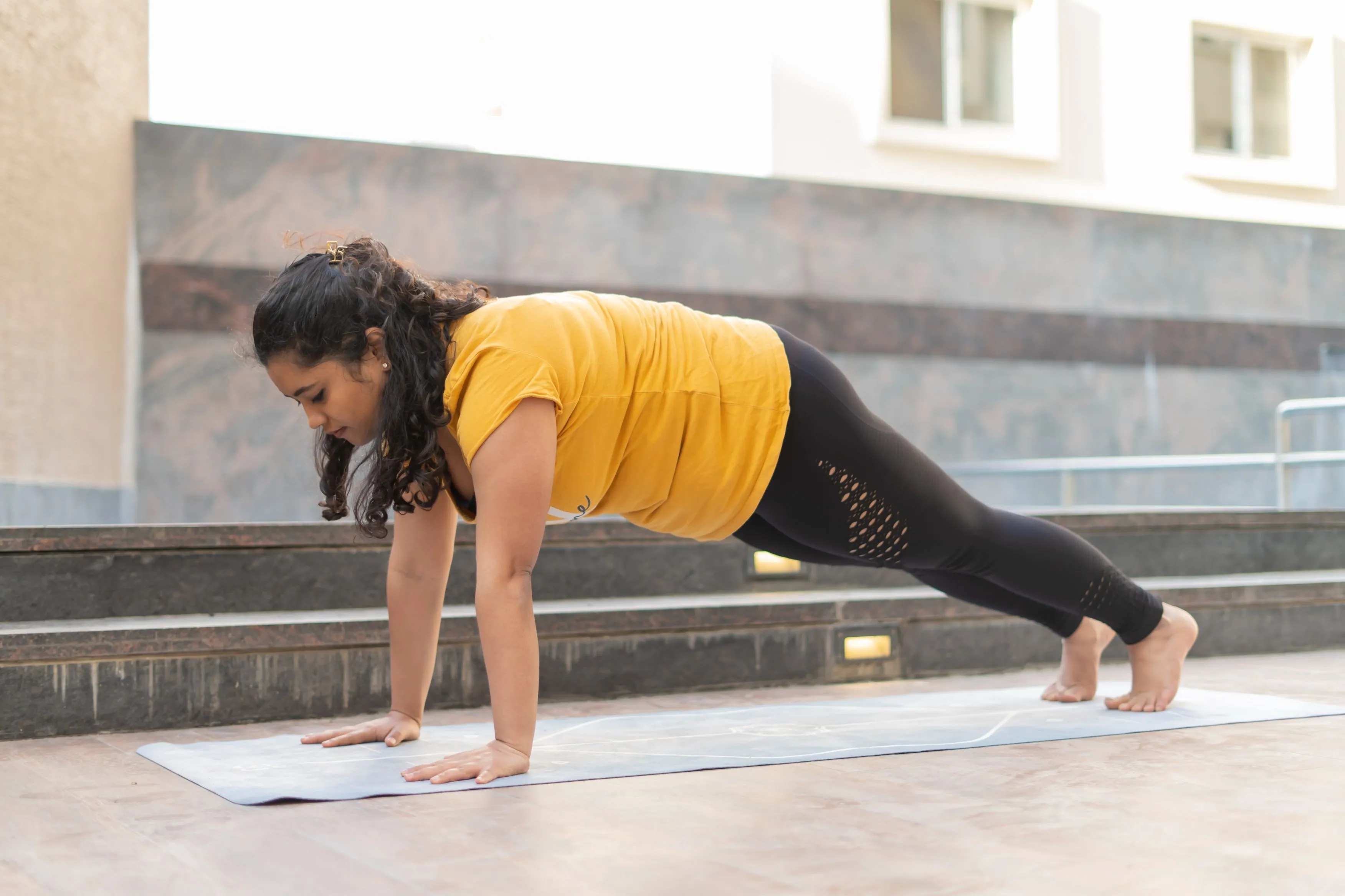 7 Phalakasana (Plank pose).jpg Phalakasana (Plank pose)