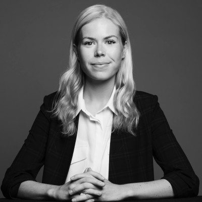 [headshot] image of customer (aviation service)