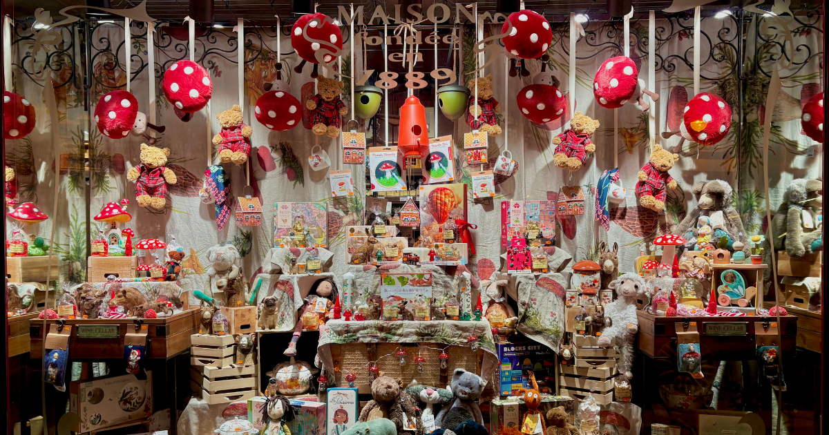 image of shopping aisle in store (for a home goods store)