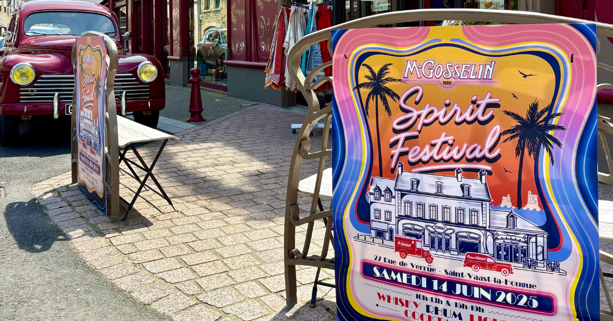 Image de notre affiche de notre 3eme festival devant notre magasin 