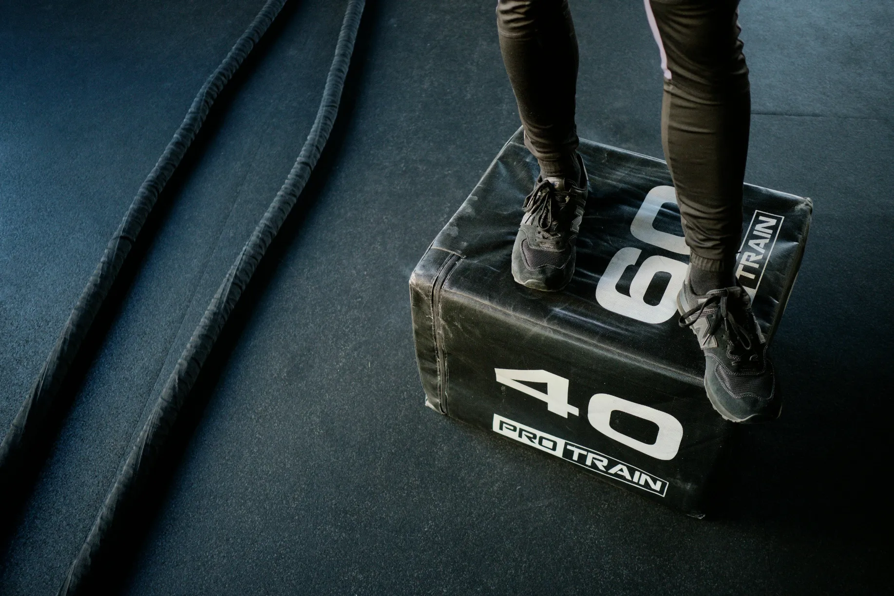 Calisthenics student on a jumping box